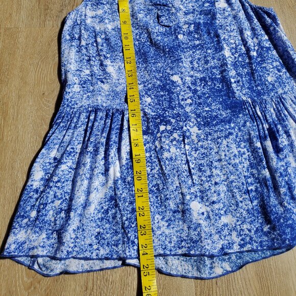 Kensie Sleeveless Bubble Print Blouse - Picture 6 of 7